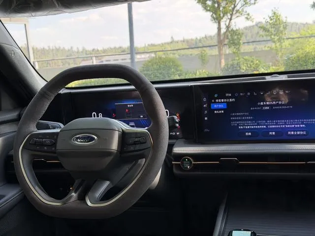 FORD EDGE L 2 2023