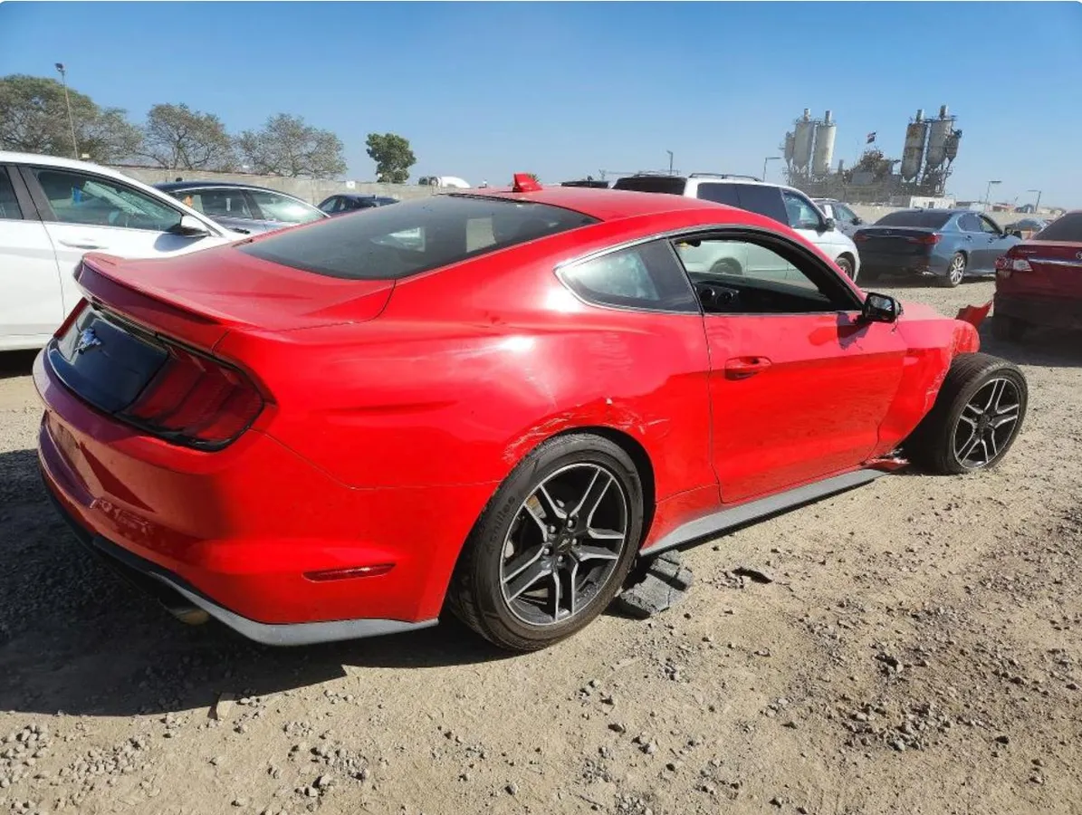 FORD MUSTANG 2023