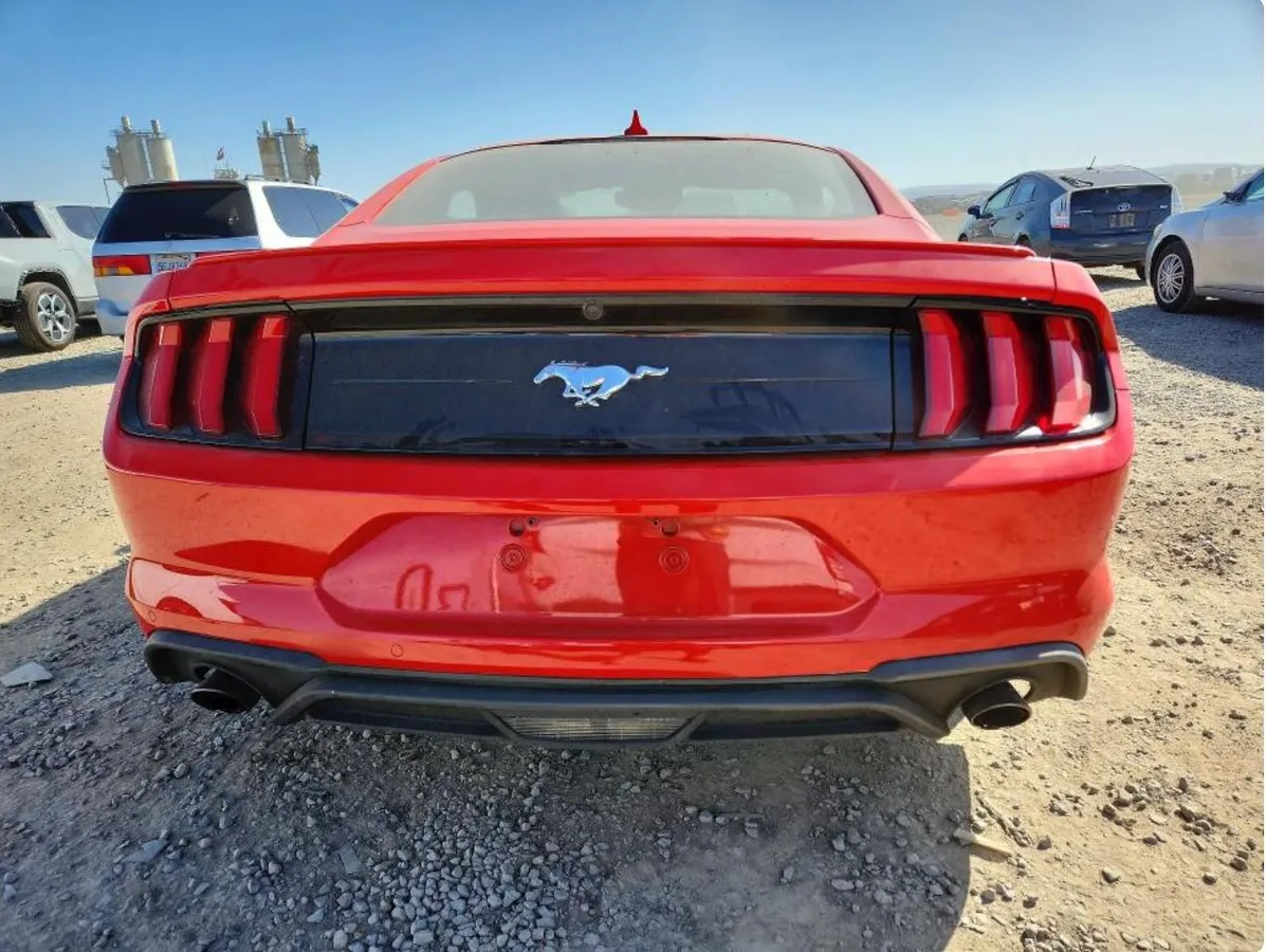 FORD MUSTANG 2023