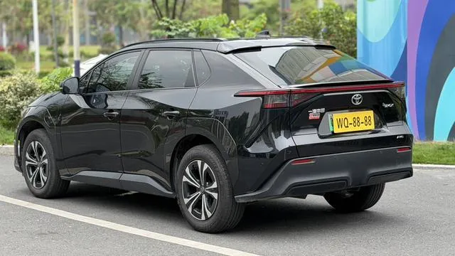TOYOTA BZ4X HIGH-PERFORMANCE BZ4X AWD HIGH-PERFORMANCE PREMIUM 2023