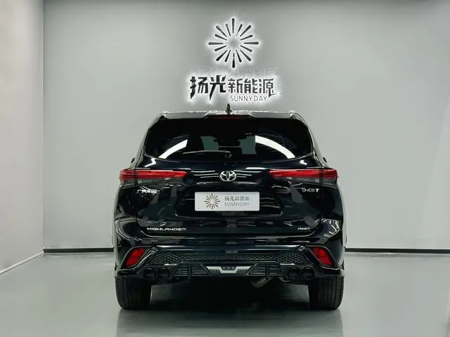 TOYOTA HIGHLANDER LUXURY 2023