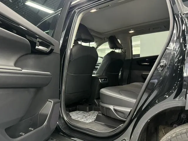 TOYOTA HIGHLANDER LUXURY 2023