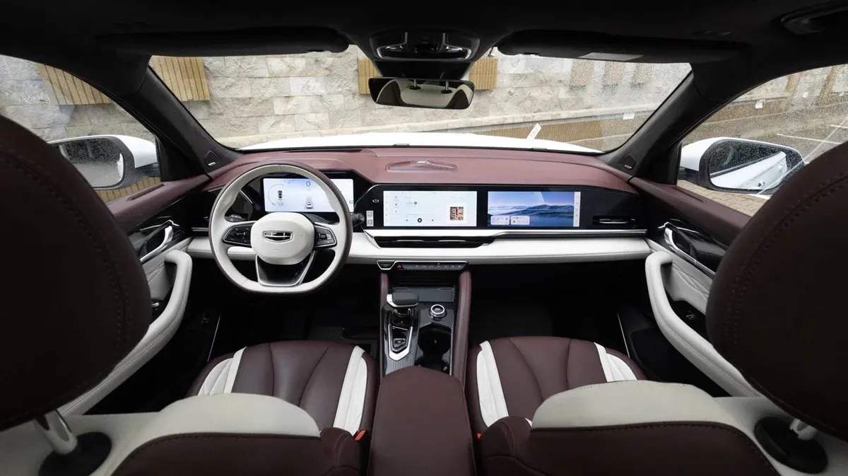 GEELY XINGYUE L 3Х-ЗОННЫЙ КЛИМАТ КОНТРОЛЬ 2021