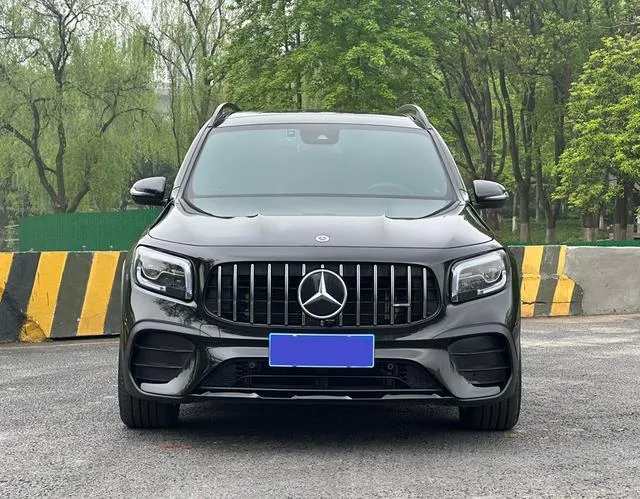 MERCEDES-BENZ GLB AMG 35 4MATIC 2023