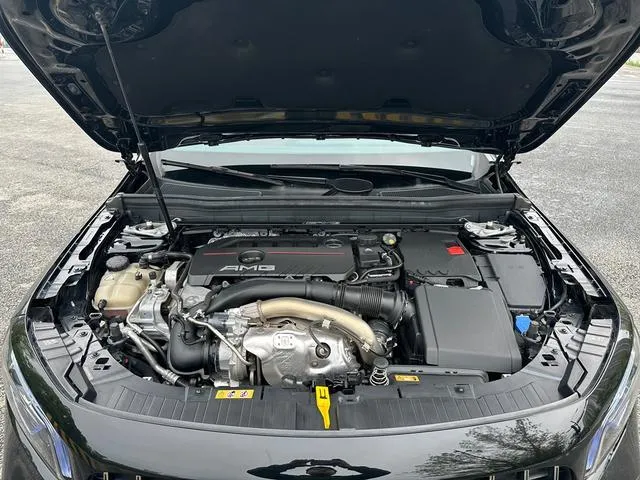 MERCEDES-BENZ GLB AMG 35 4MATIC 2023