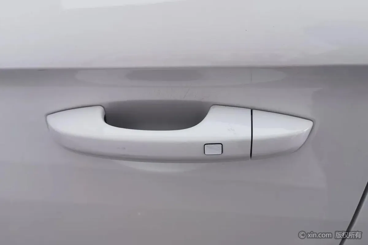GEELY EMGRAND PREMIUM 2021