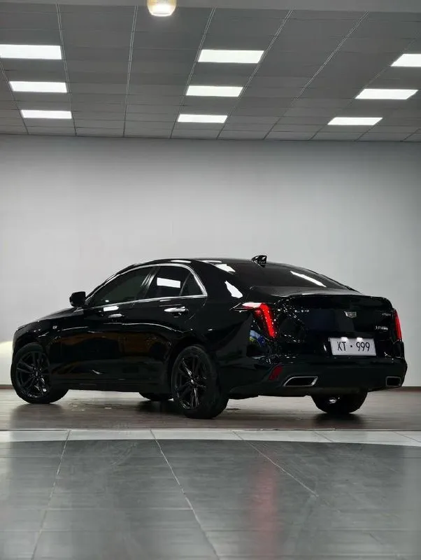CADILLAC CT4 LUXURY 2023