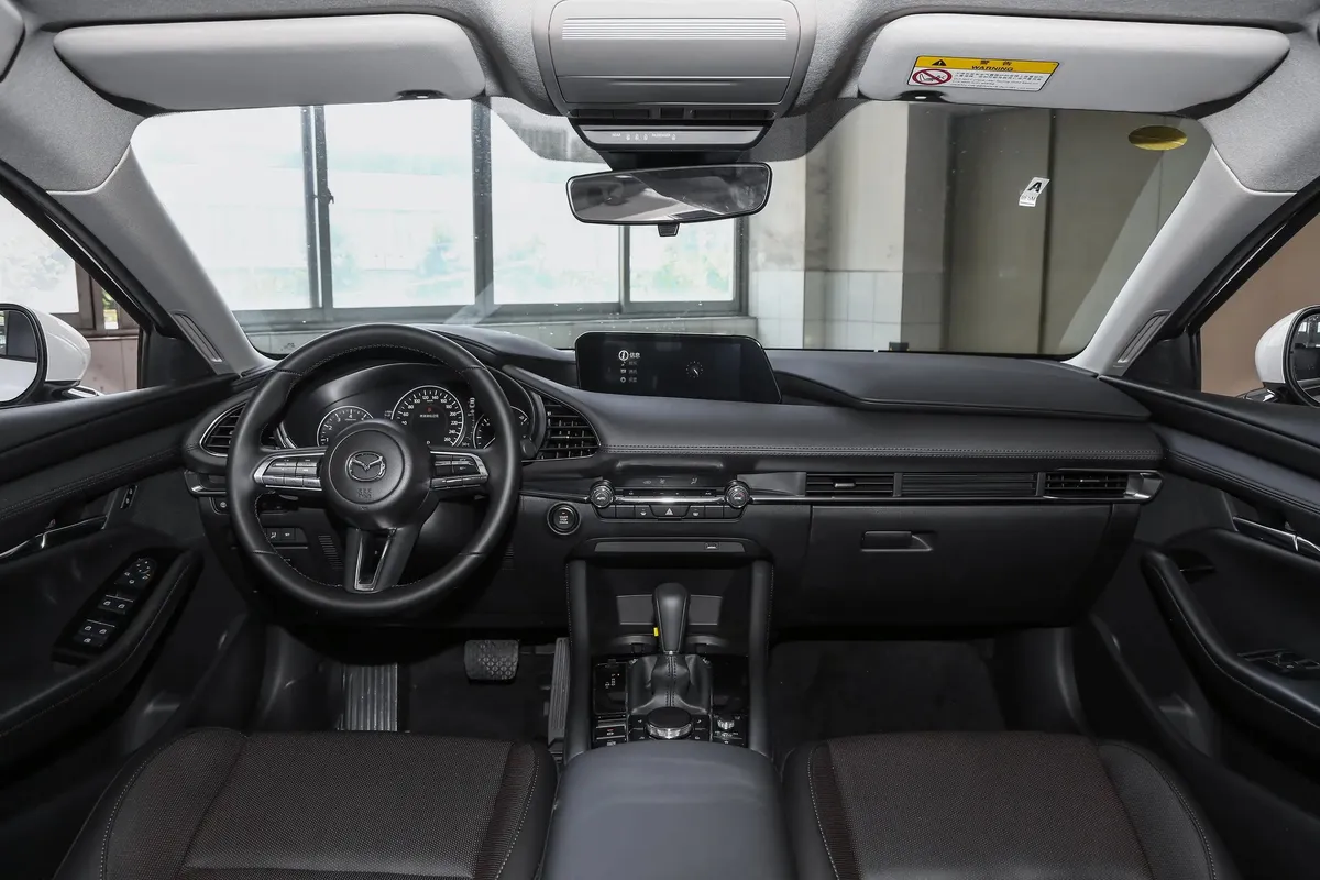 MAZDA 3 AXELA 2 2025