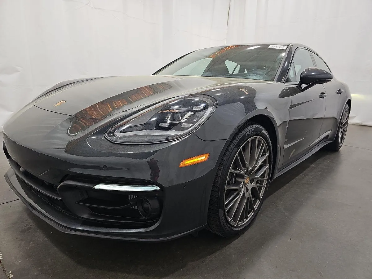 PORSCHE PANAMERA 4 PLATINUM EDITION 2023
