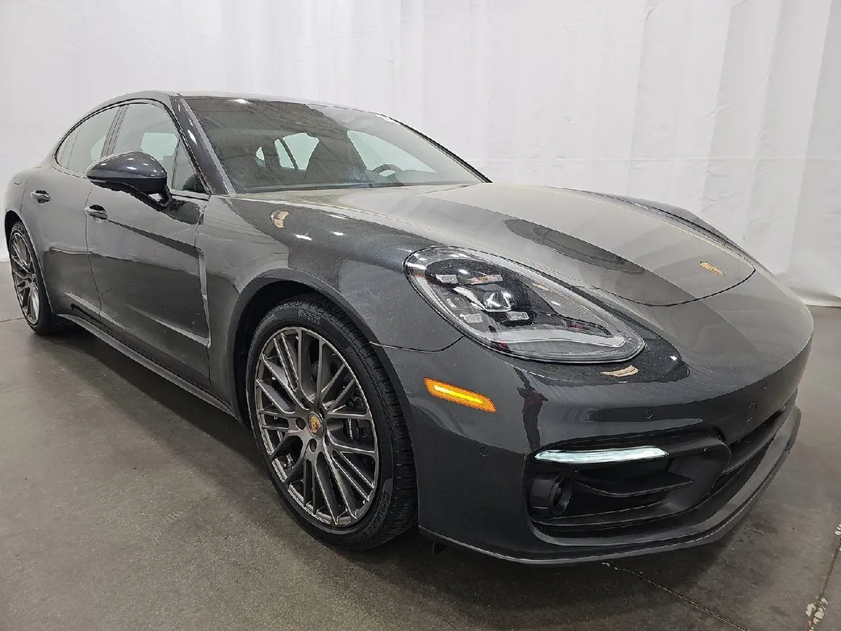 PORSCHE PANAMERA 4 PLATINUM EDITION 2023