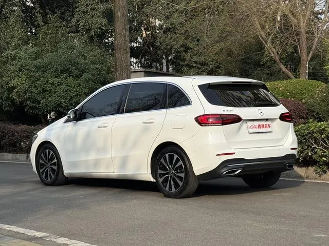 MERCEDES-BENZ B-CLASS 200 DYNAMIC 2023