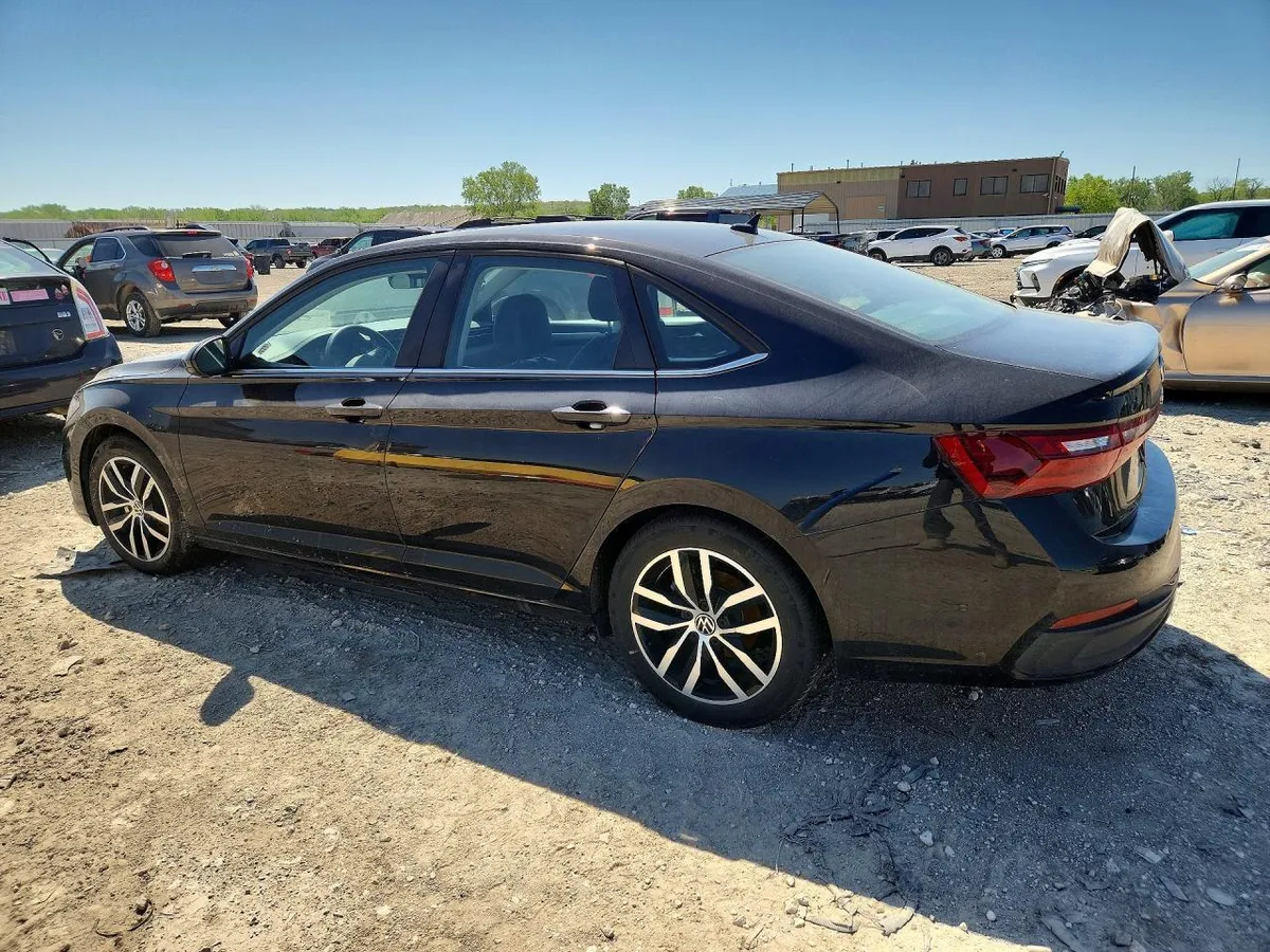 VOLKSWAGEN JETTA SE 2025