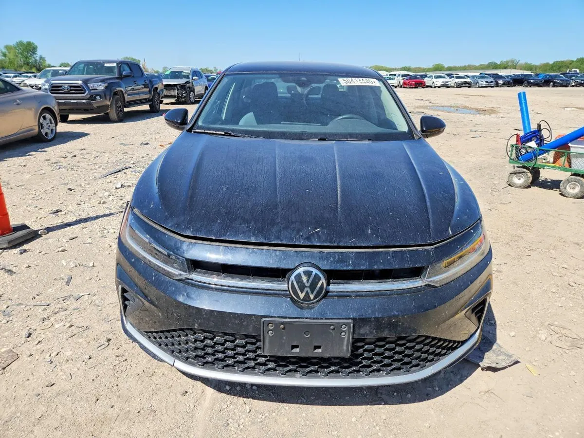 VOLKSWAGEN JETTA SE 2025