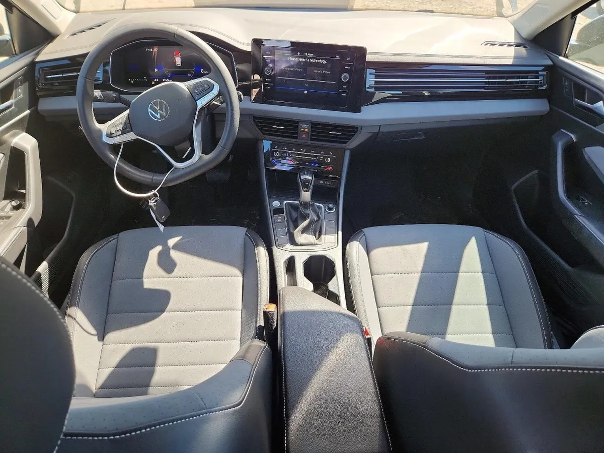 VOLKSWAGEN JETTA SE 2025