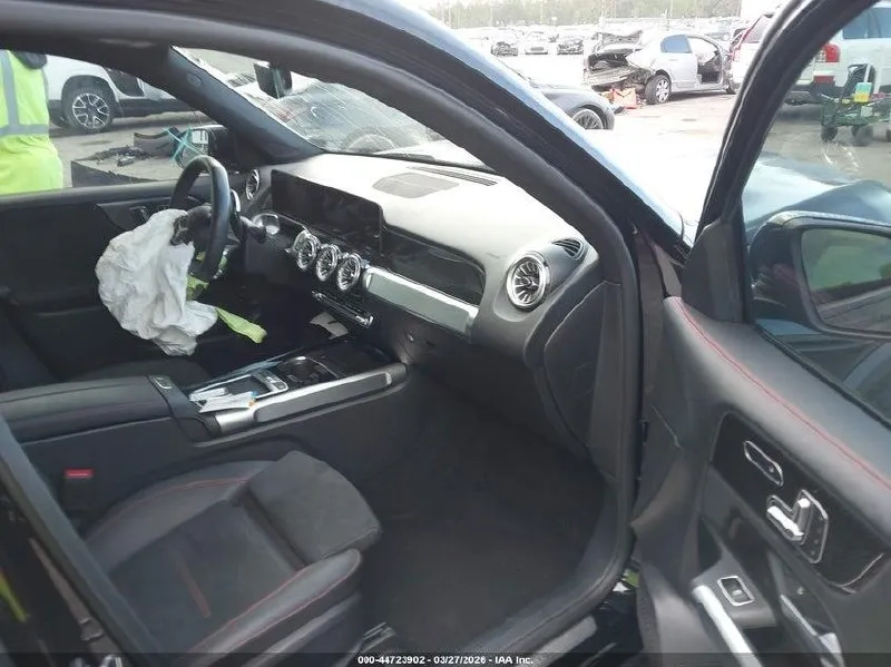 MERCEDES-BENZ GLB 250 2023