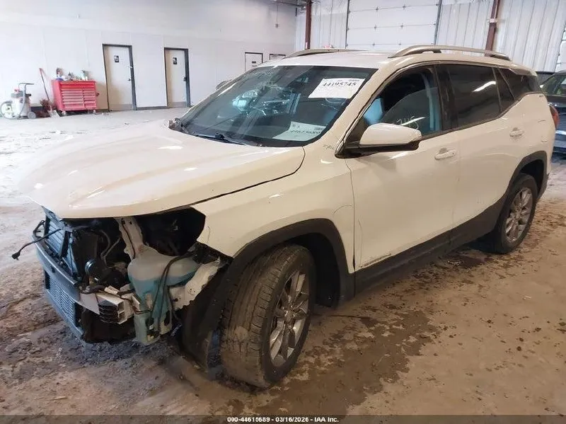 GMC TERRAIN SLT 2024