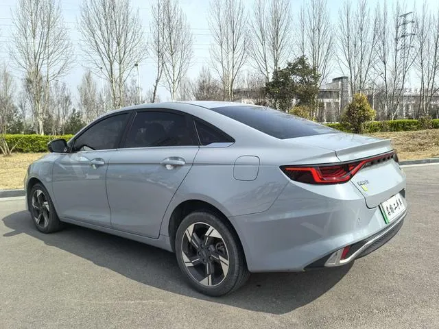 GEELY EMGRAND L HIP 2023
