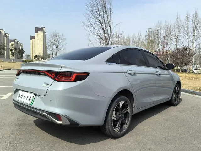 GEELY EMGRAND L HIP 2023