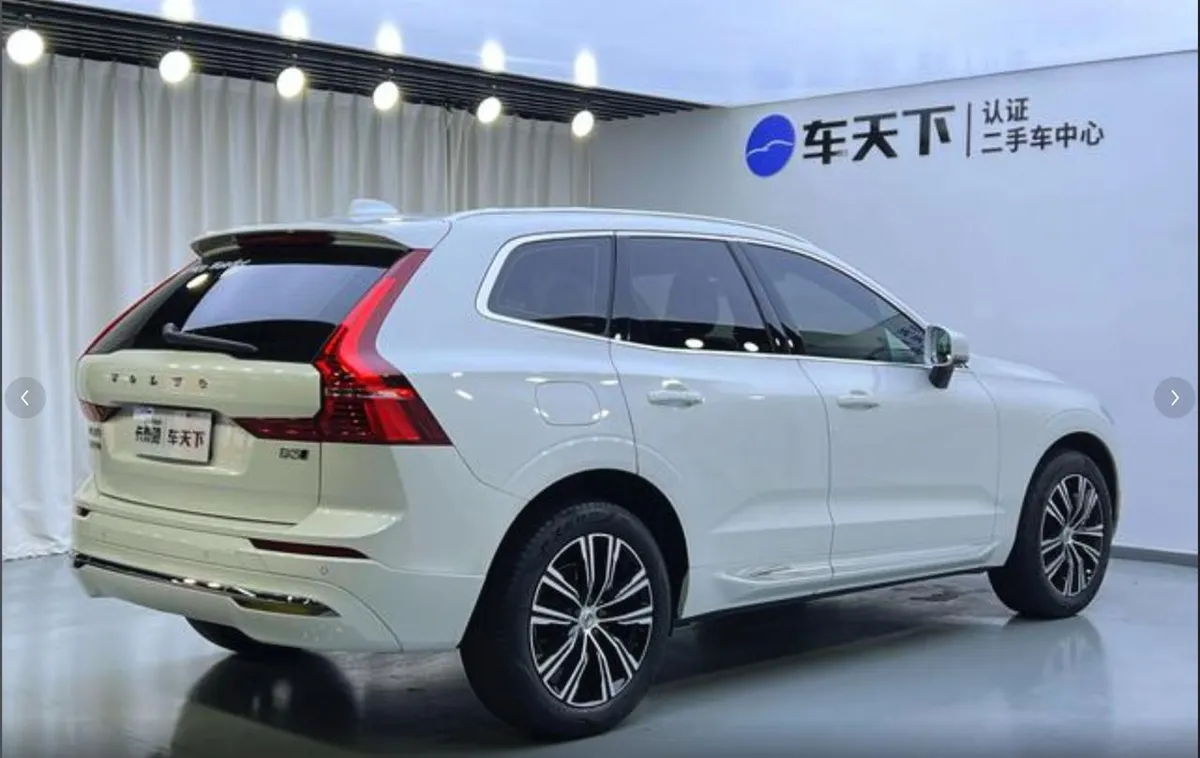 VOLVO XC60 LUXURY 2022