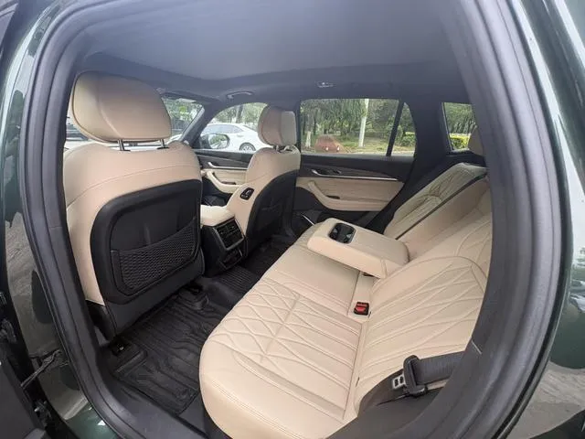 GEELY XINGYUE L 2025