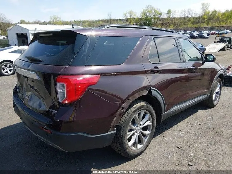 FORD EXPLORER XLT 2022