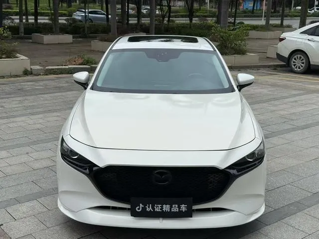 MAZDA 3 2021