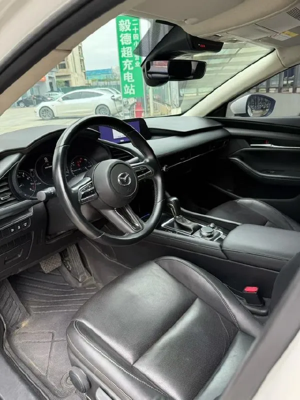 MAZDA 3 2021