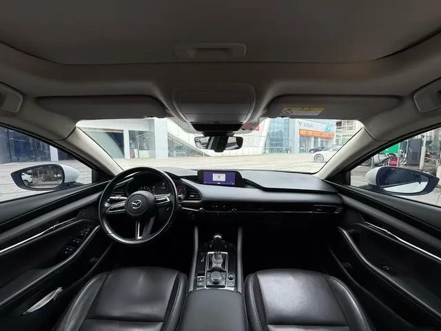 MAZDA 3 2021