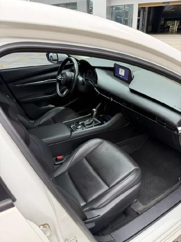 MAZDA 3 2021