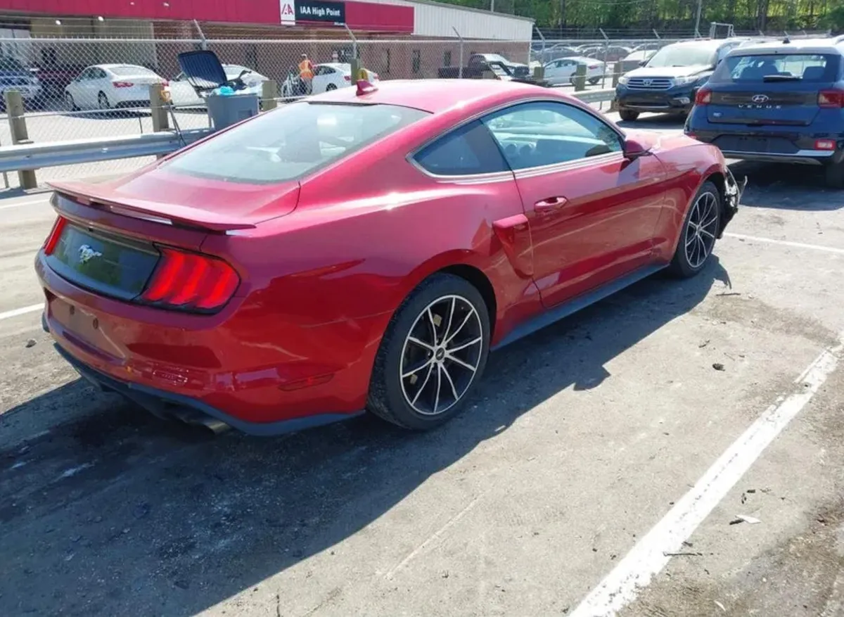 FORD MUSTANG PREMIUM 2023