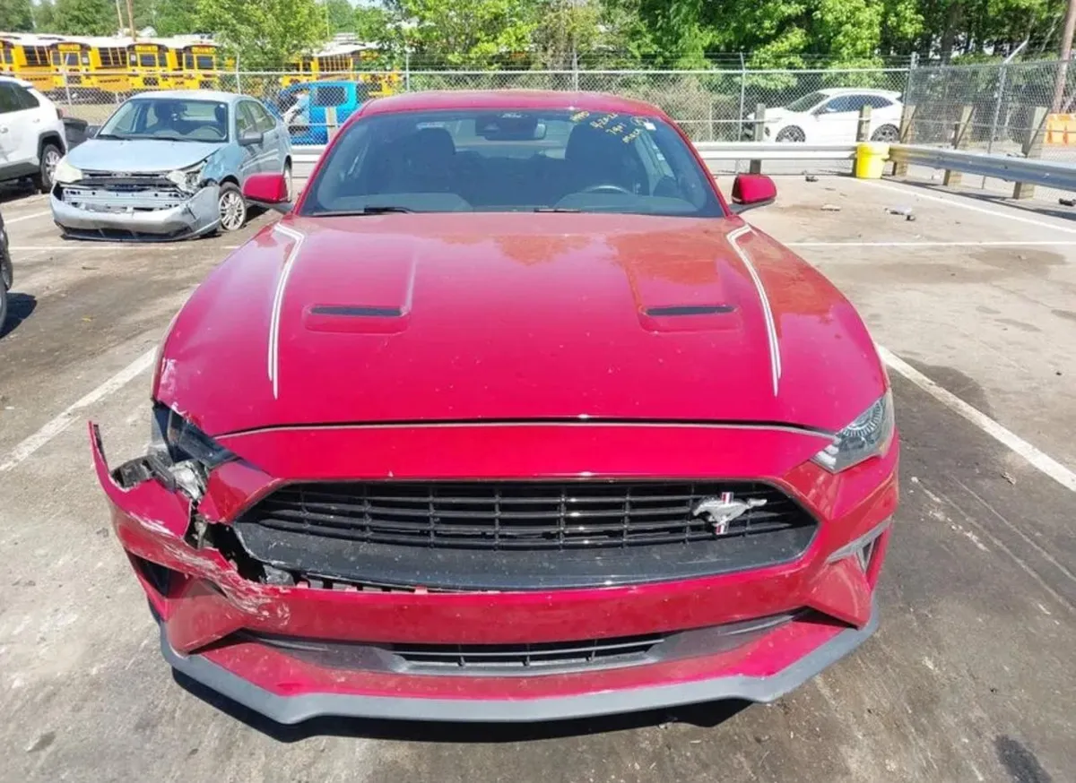 FORD MUSTANG PREMIUM 2023