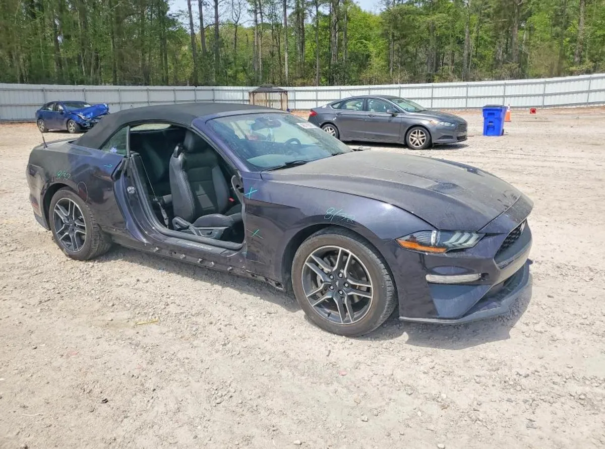FORD MUSTANG 2023