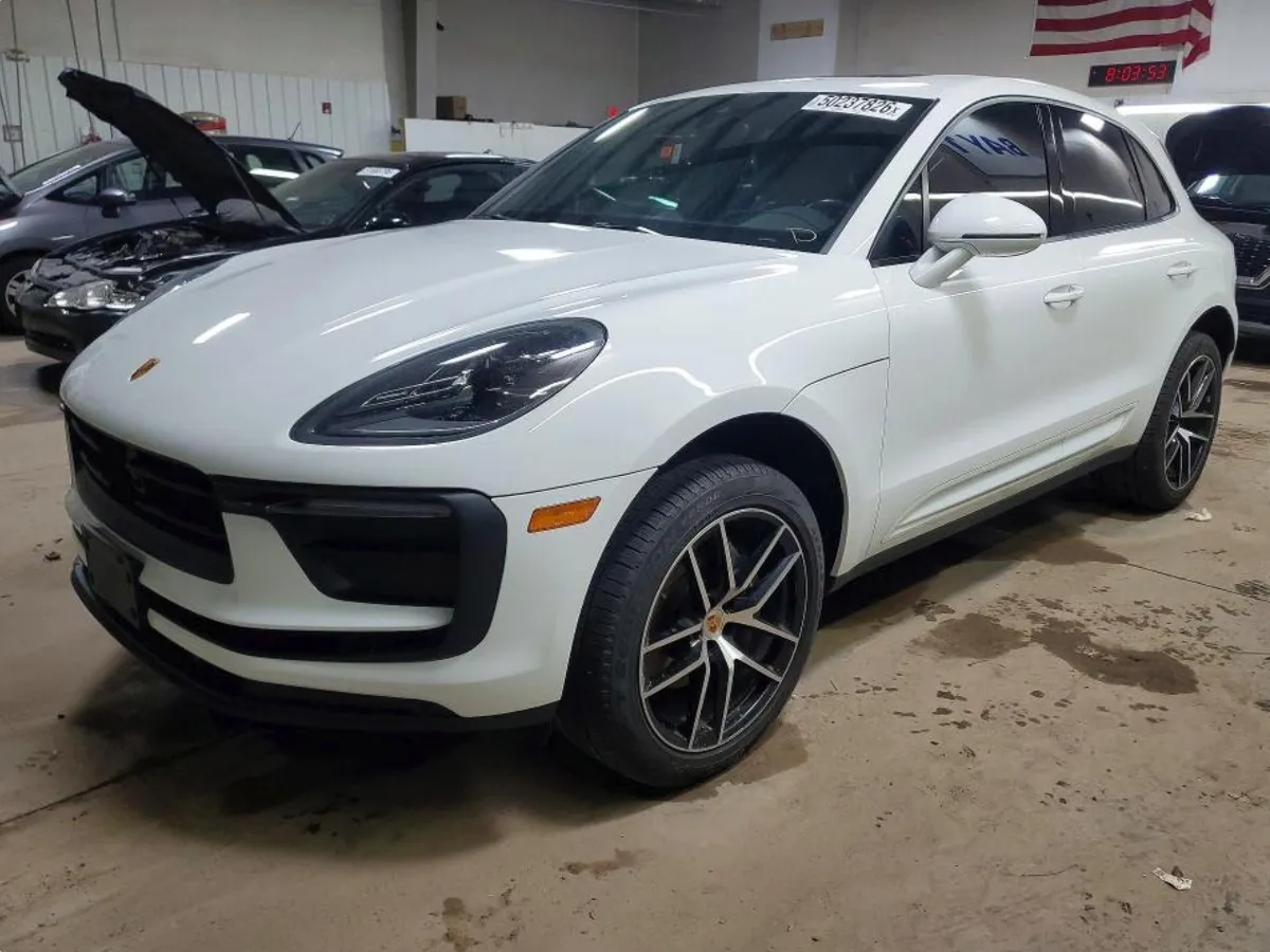 PORSCHE MACAN BASE 2023