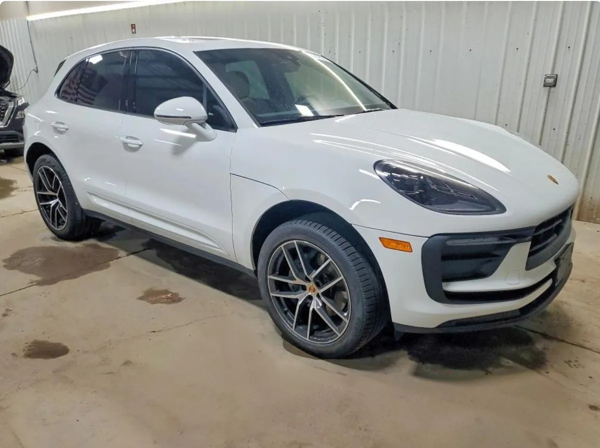PORSCHE MACAN BASE 2023