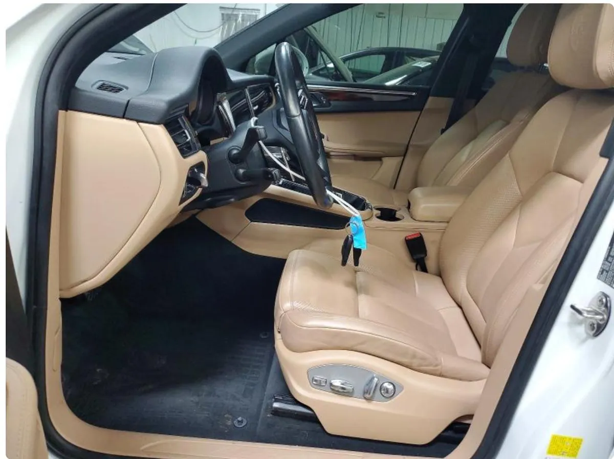 PORSCHE MACAN BASE 2023