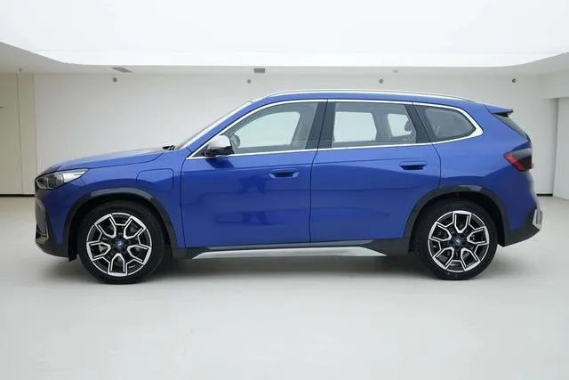 BMW IX1 XDRIVE30L X DESIGN PACKAGE 2024