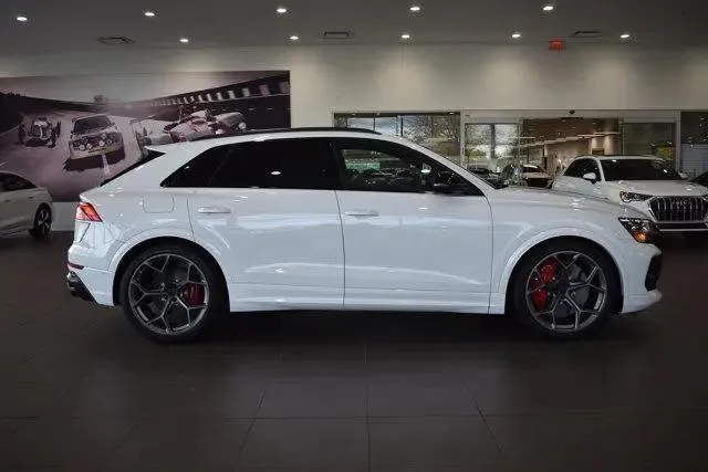 AUDI Q8 RS Q8 4 2026