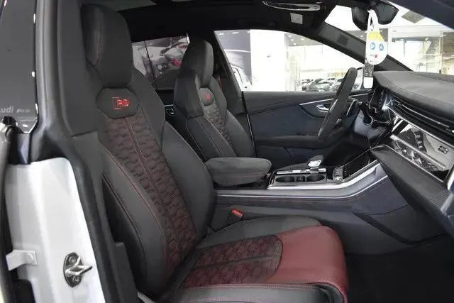 AUDI Q8 RS Q8 4 2026