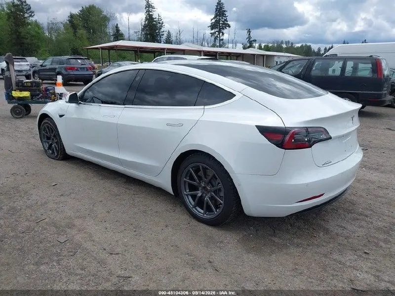 TESLA MODEL 3 LONG RANGE/MID 2018