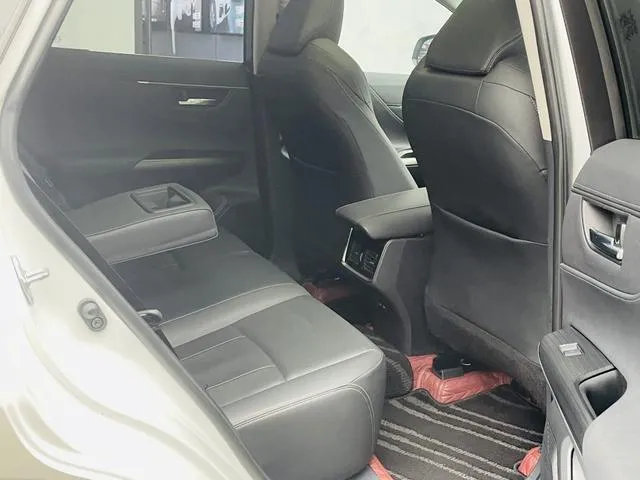 TOYOTA HARRIER PREMIUM 2023