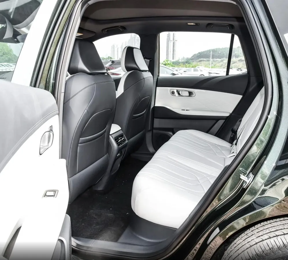 GEELY GALAXY STARSHIP МАКИСМАЛЬНАЯ 2025