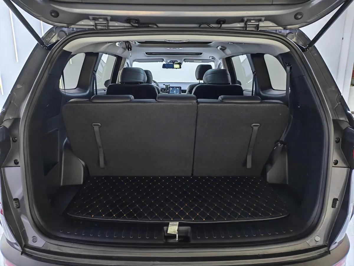 HYUNDAI CUSTO PREMIUM 2023