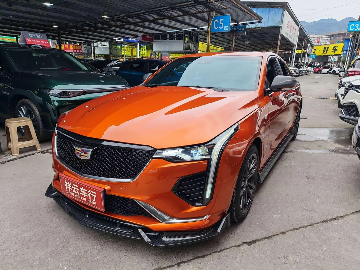 CADILLAC CT4 LUXURY 2023