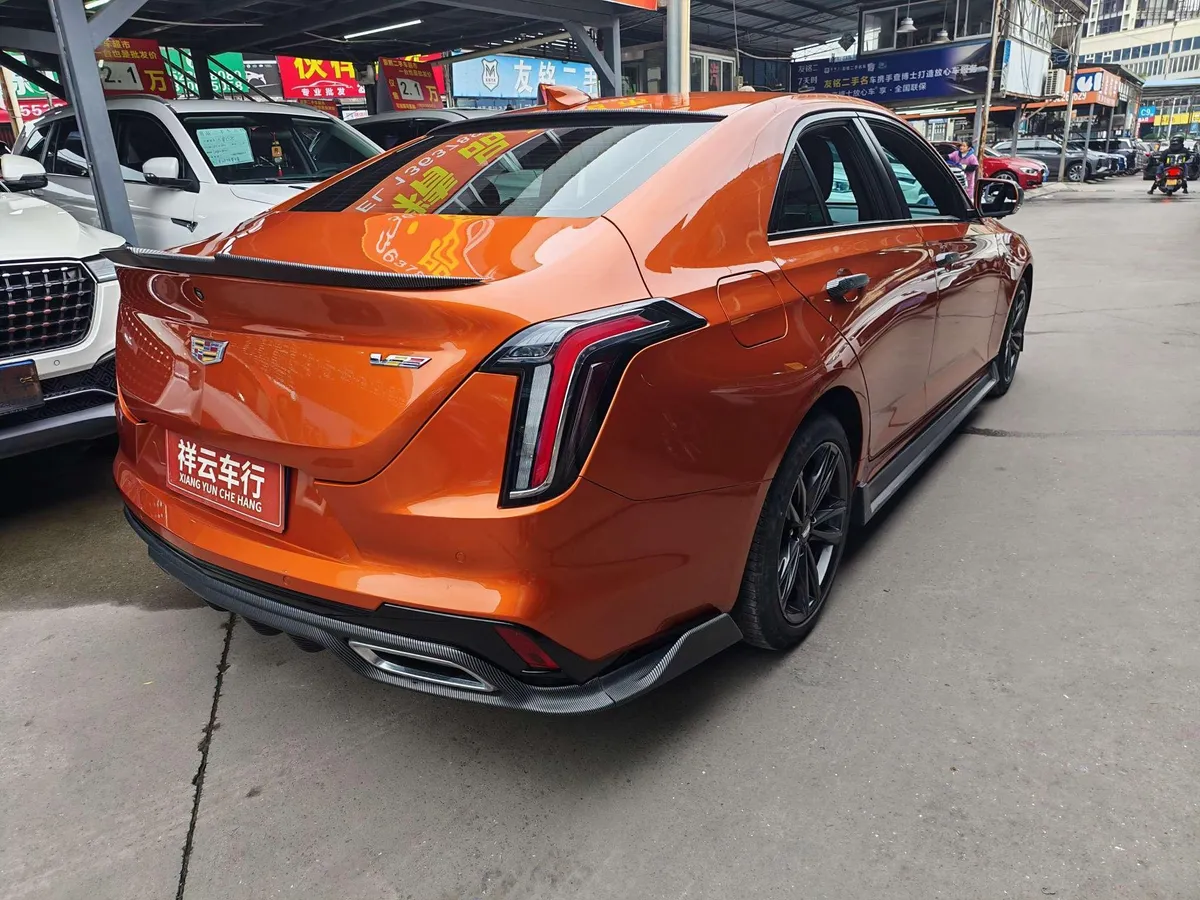 CADILLAC CT4 LUXURY 2023