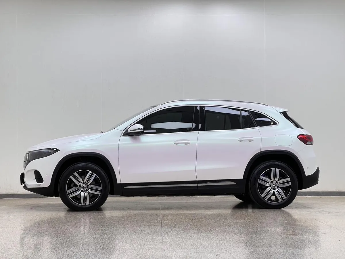 MERCEDES-BENZ EQA 260 2023