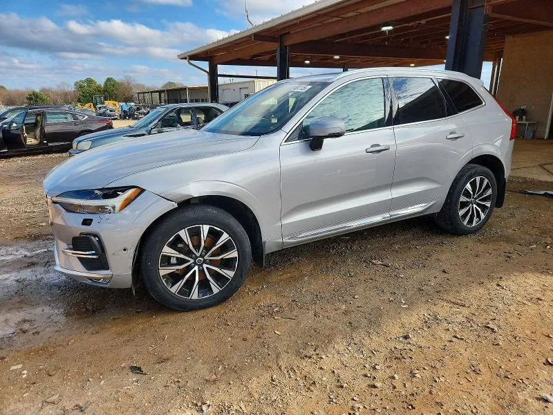 VOLVO XC60 PLUS 2023
