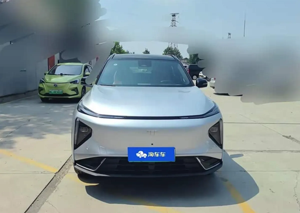 GEELY L7 2025
