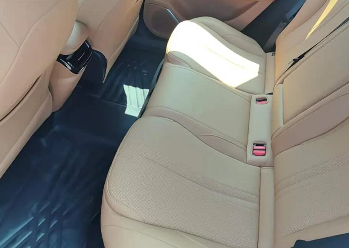 GEELY L7 2025
