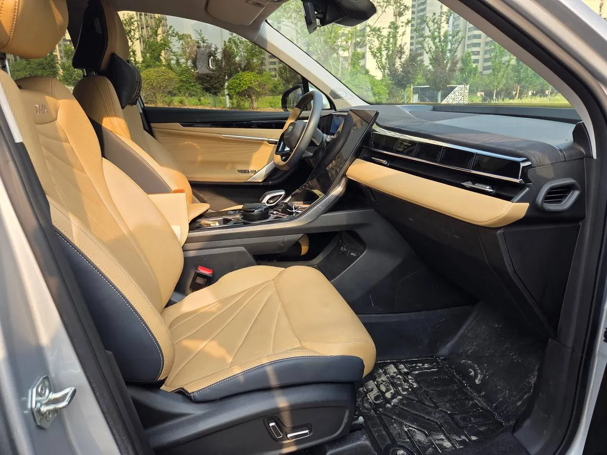 GEELY BOYUE L PREMIUM 2023