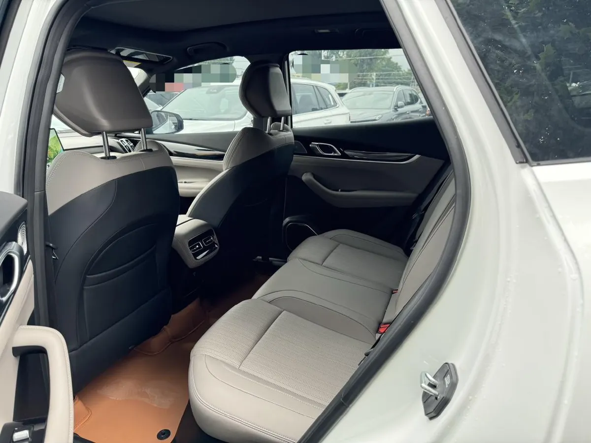 GEELY BOYUE L 2025
